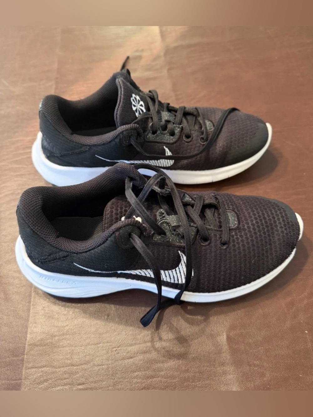 Nike Black and White Women’s Low-Top Athletic Sneakers